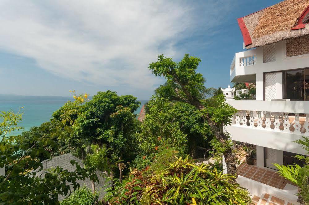 Artista Beach Villa Balabag  Exterior photo